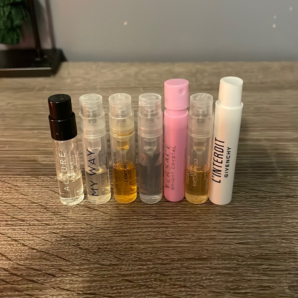 Sample perfumes